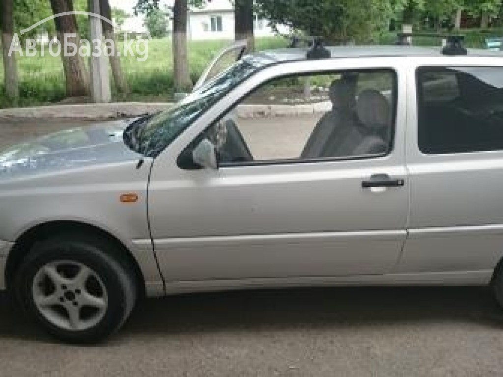 Volkswagen Golf 1996 года за ~186 500 сом