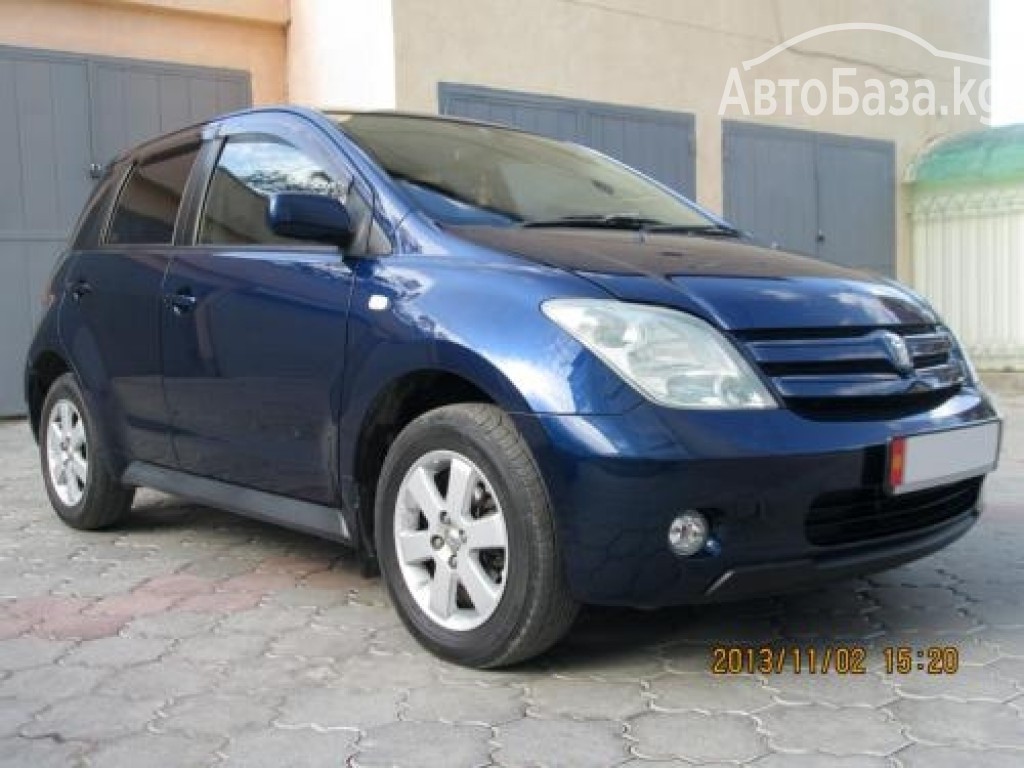 Toyota Ist 2002 года за 220 000 сом