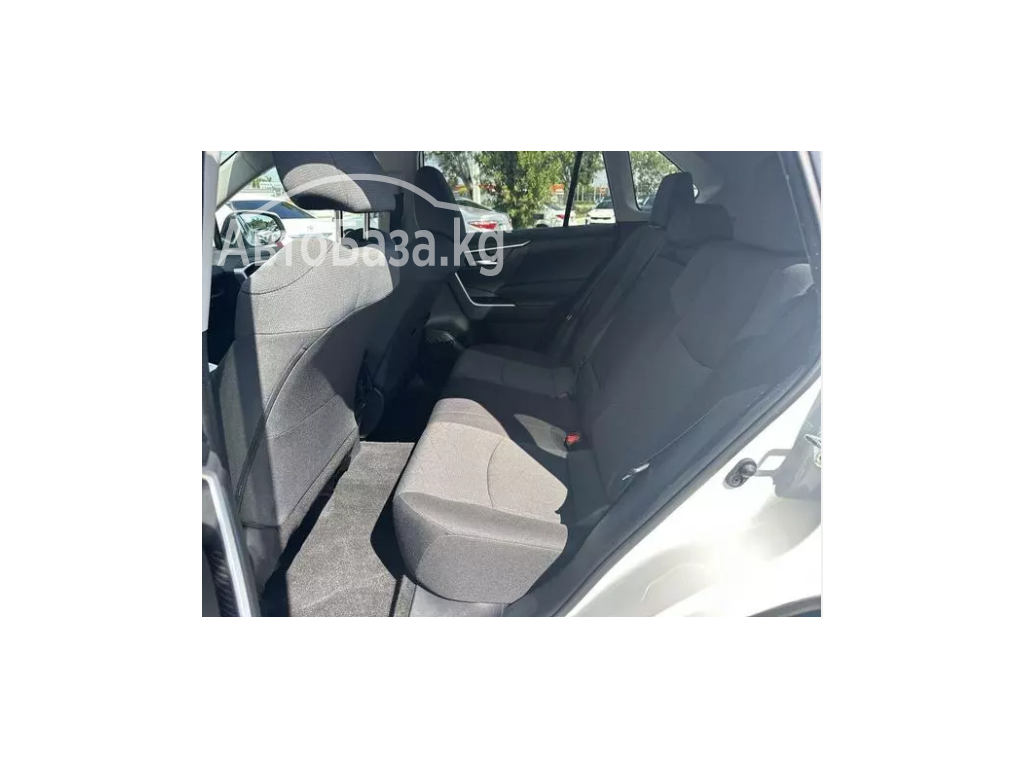 Toyota RAV4 2017 года за ~8 947 400 тг