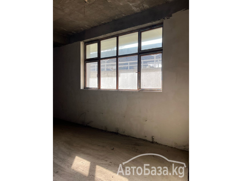 Помещение коммерческое. Продаю  первый этаж, 1-я линия, по ул. Ахунбаева 