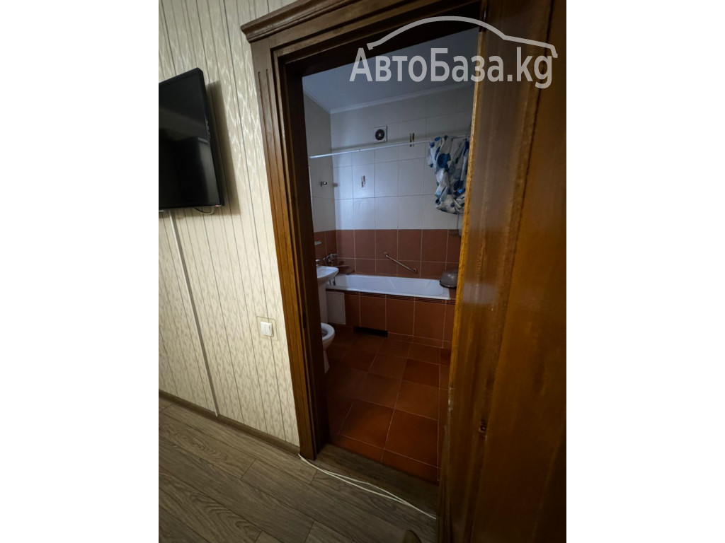 Продаю 4х комнатную квартиру в центре города