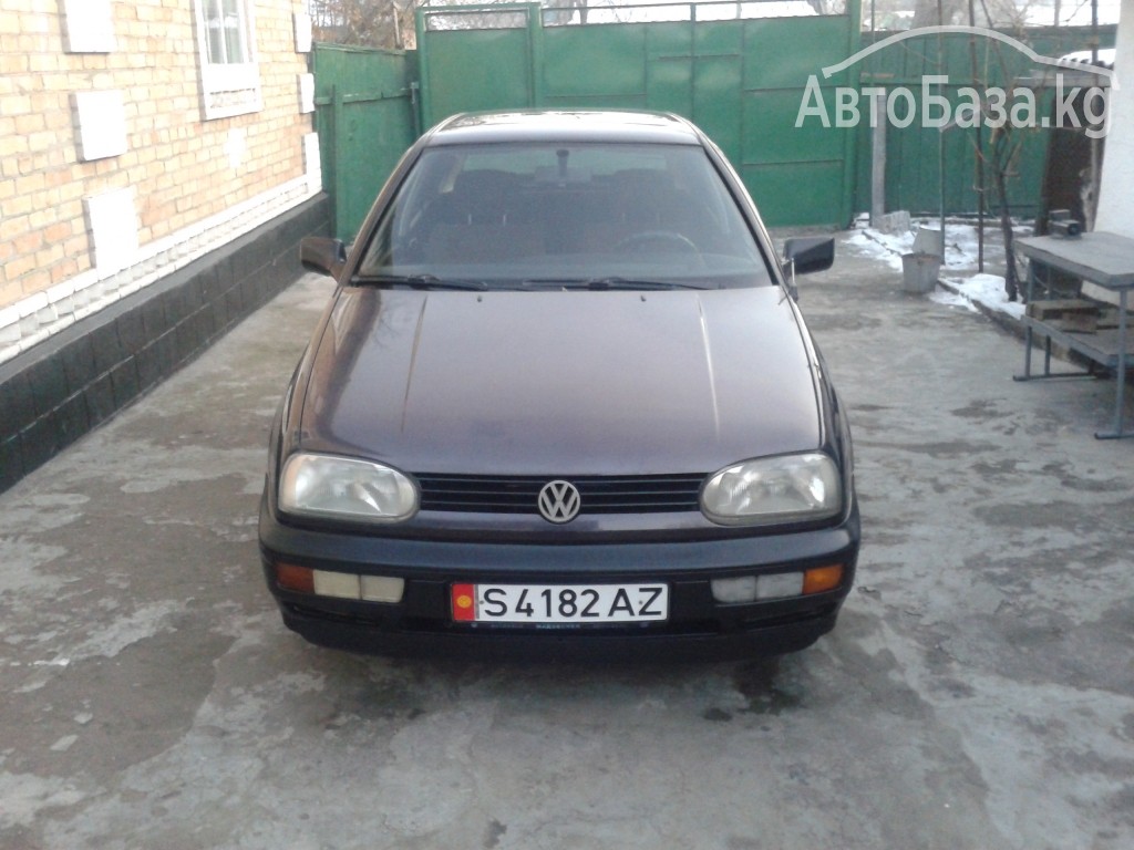 Volkswagen Golf 1993 года за ~200 сом