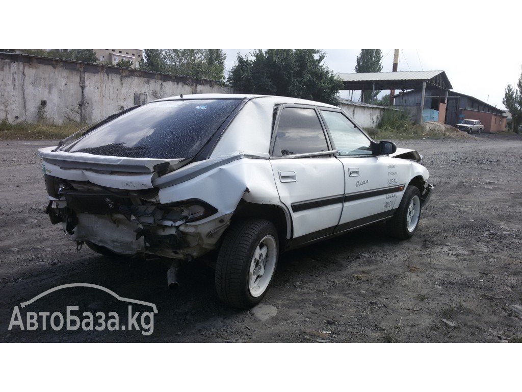 Mazda 323 1989 года за 35 000 сом