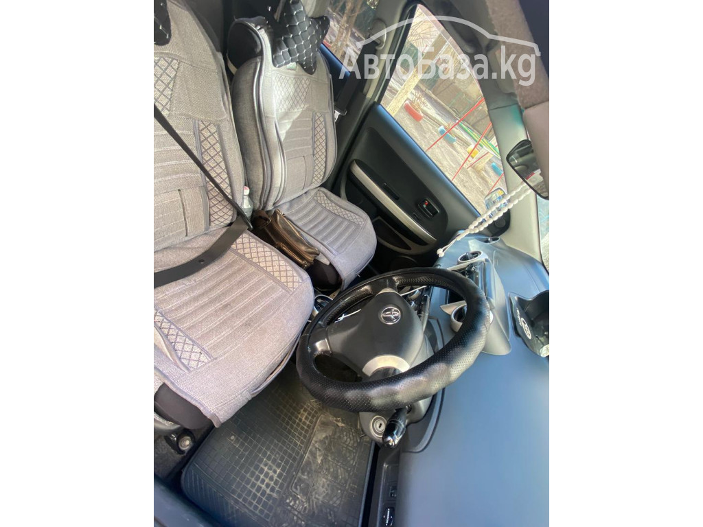 Toyota Ist 2003 года за ~596 500 сом