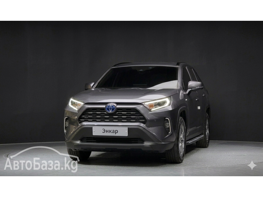 Toyota RAV4 2017 года за ~2 500 000 сом