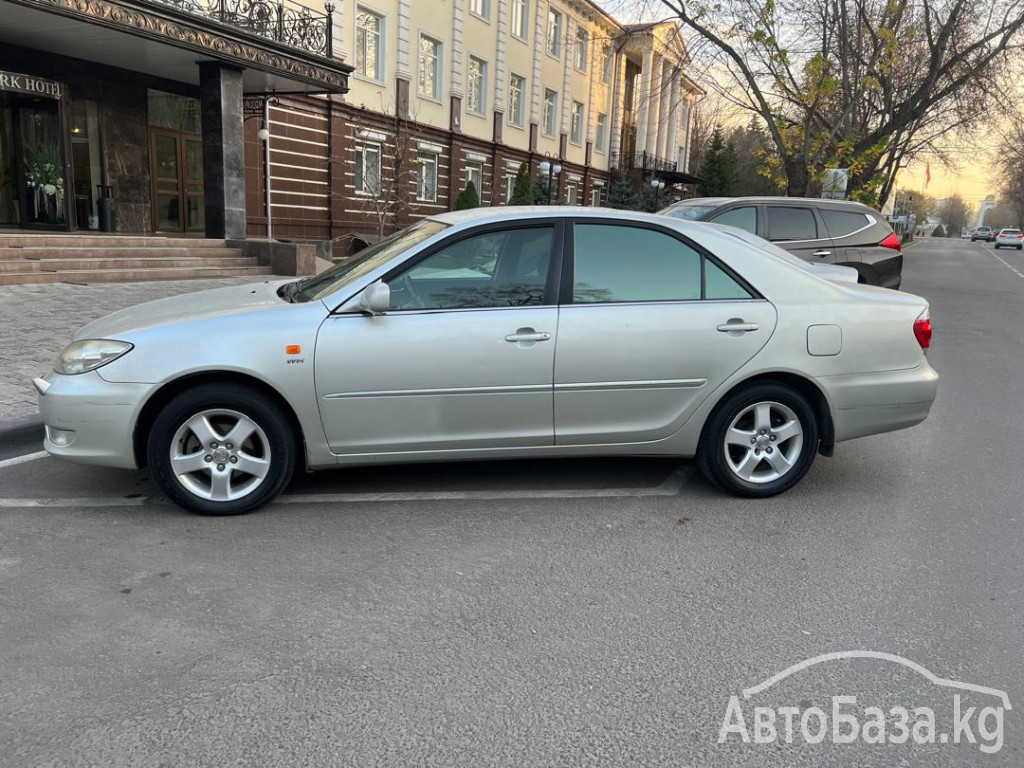 Toyota Camry 2004 года за ~1 000 000 сом