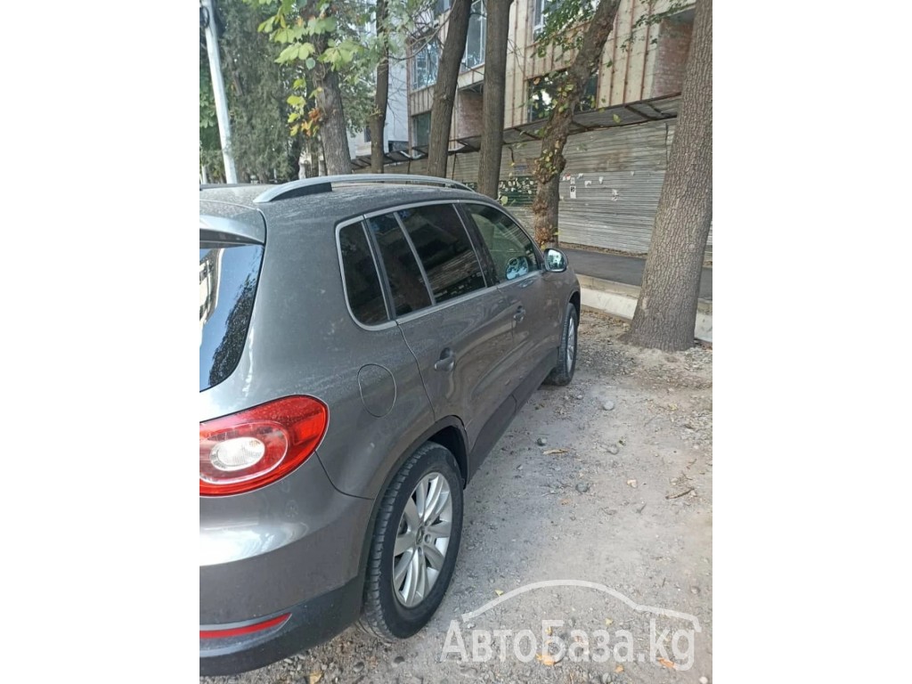 Volkswagen Tiguan 2009 года за 8 900 сом