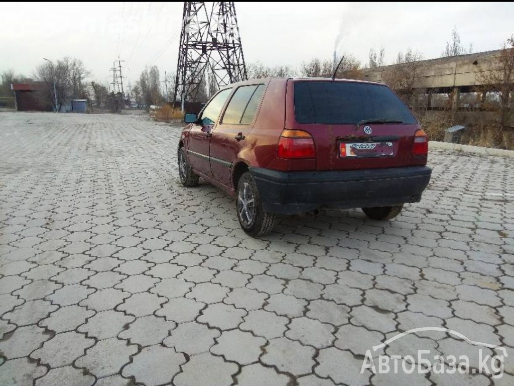 Volkswagen Golf 1994 года за 107 000 сом