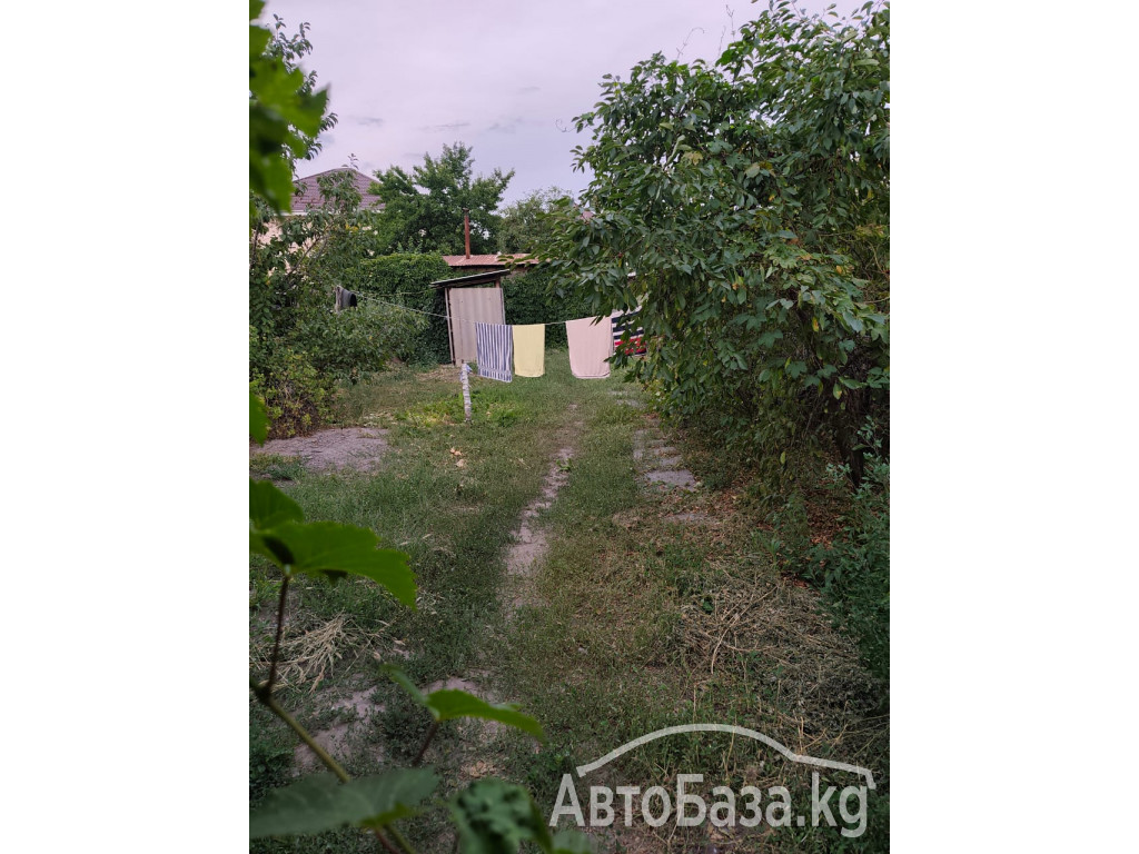 Продаю полдома, в районе Пишпека, по ул. Крылова
