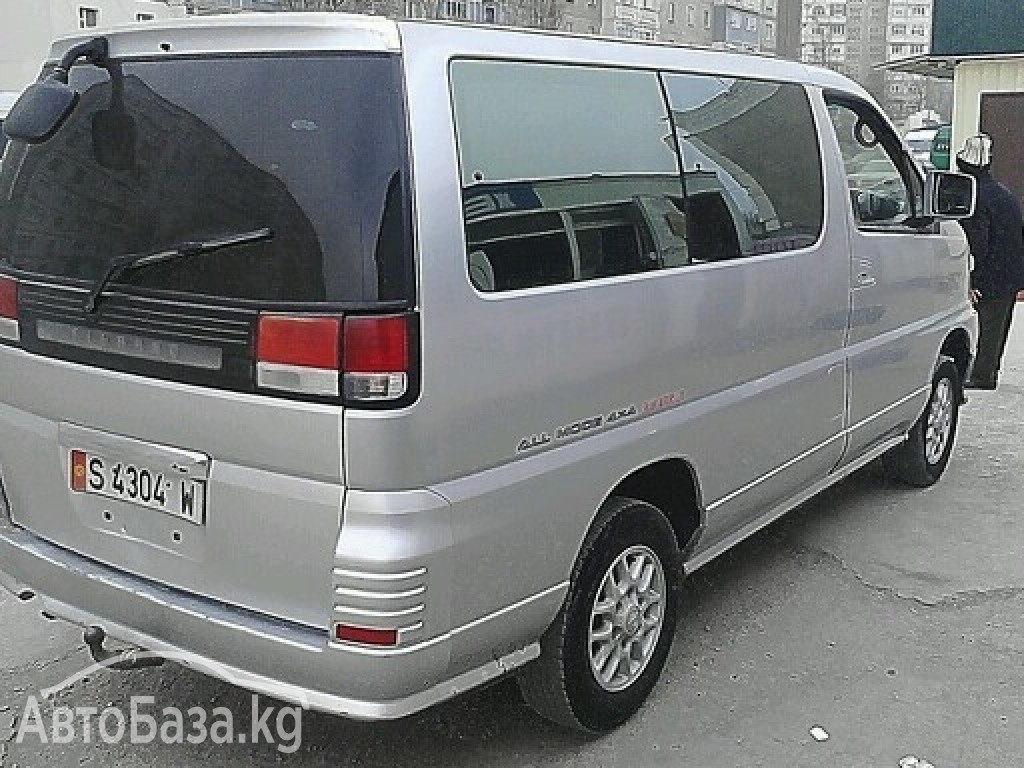 Nissan Elgrand 2000 года за ~256 700 сом