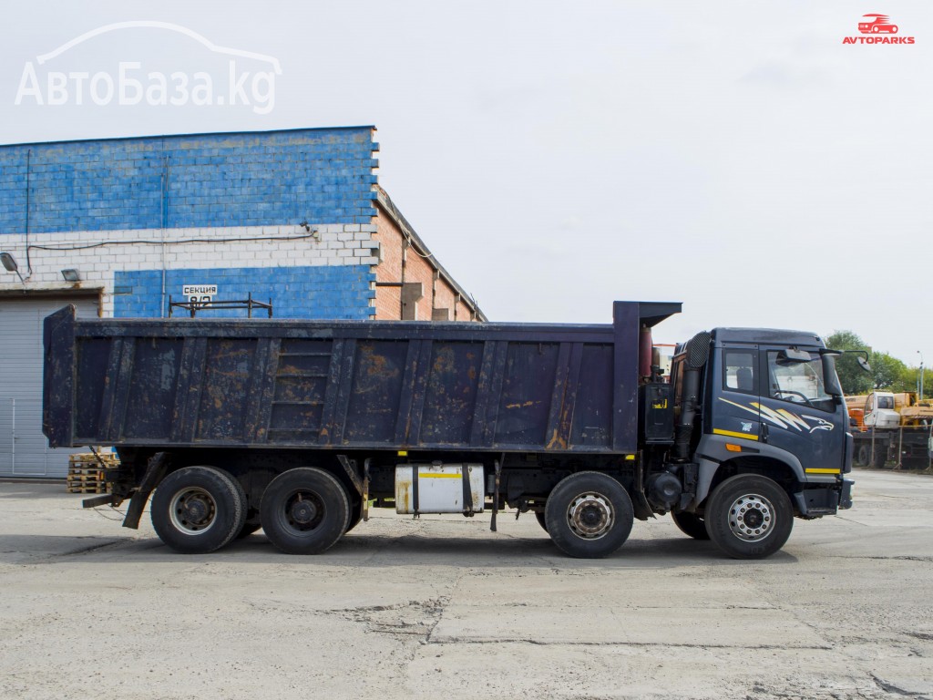 Самосвал FAW CA3312P2K2LT4