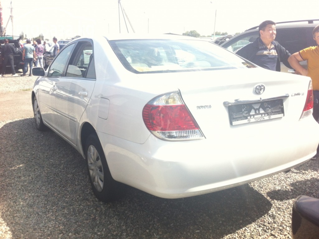 Toyota Camry 2005 года за ~1 000 000 руб.