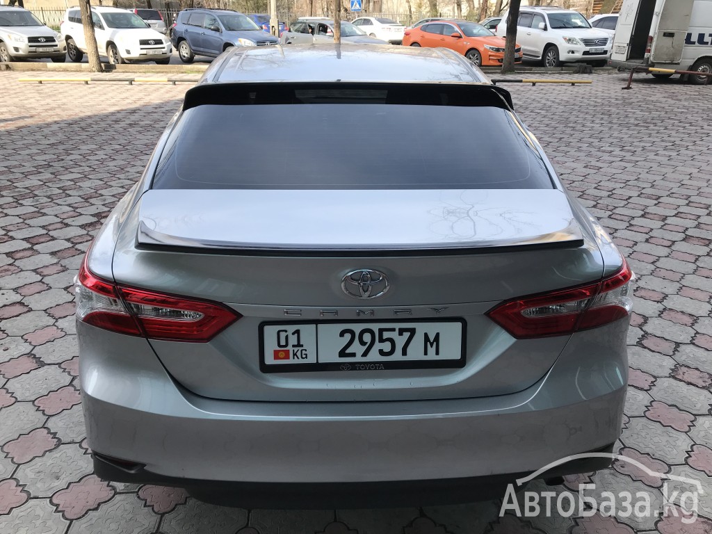 Авто на прокат -  Toyota Camry 2018г.в. --- 70-80-100$ в сутки. 
