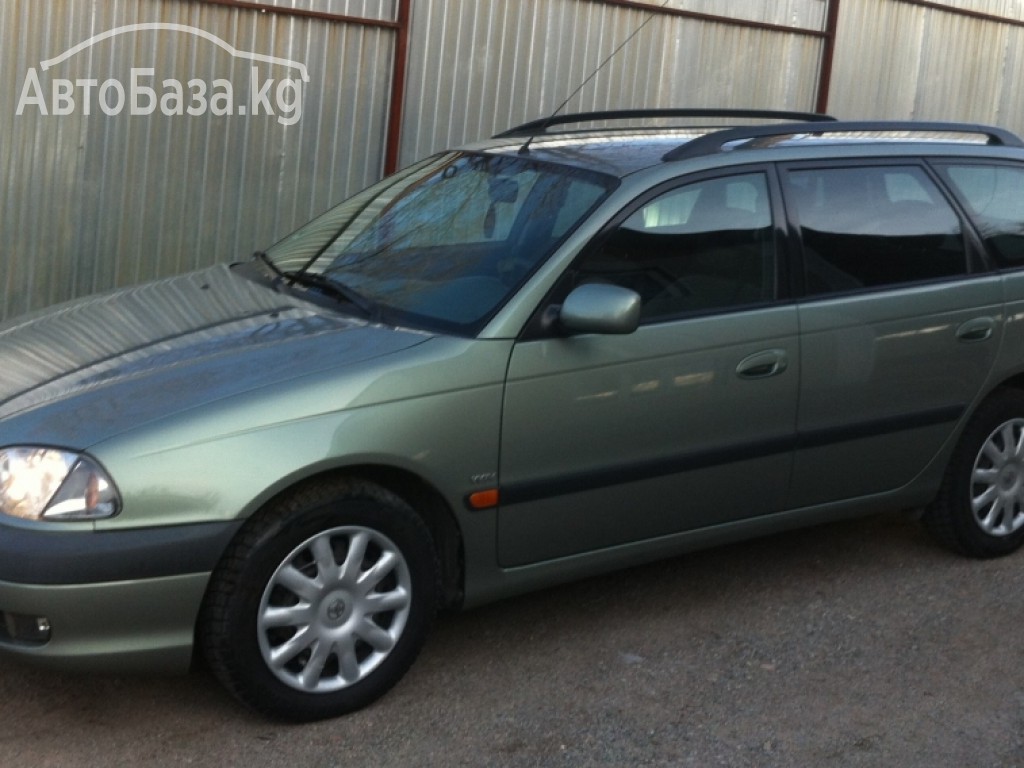 Toyota Avensis 2002 года за ~420 200 сом