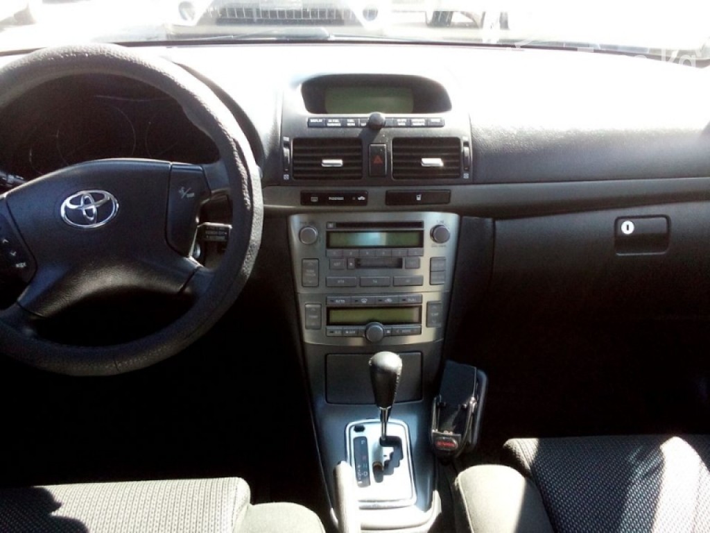 Toyota Avensis 2003 года за ~741 400 сом