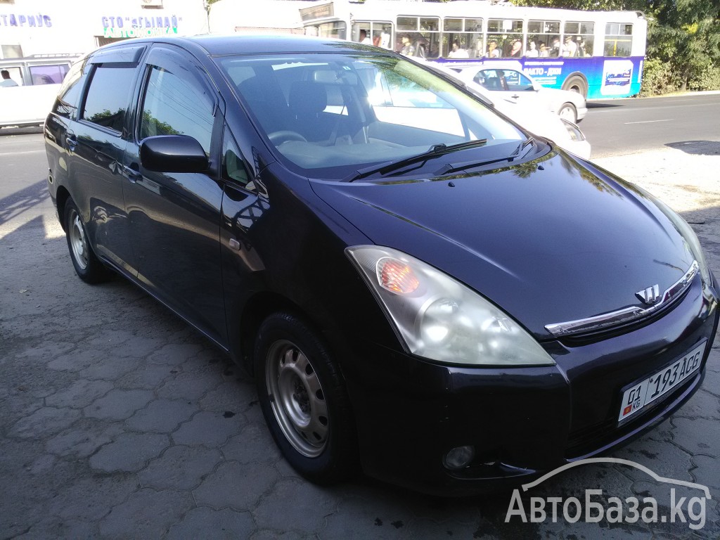 Toyota Wish 2003 года за ~288 700 руб.