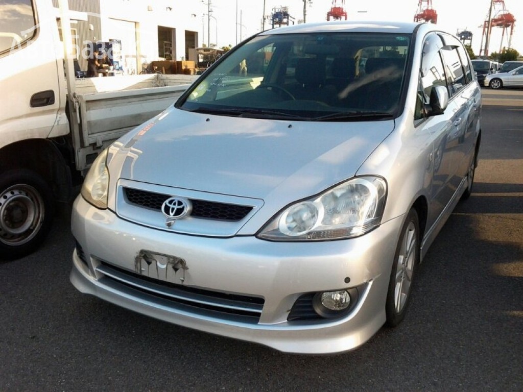 Toyota Ipsum 2004 года за ~613 500 сом