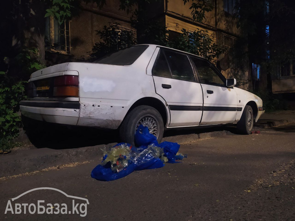 Mazda 626 1984 года за 100 000 сом