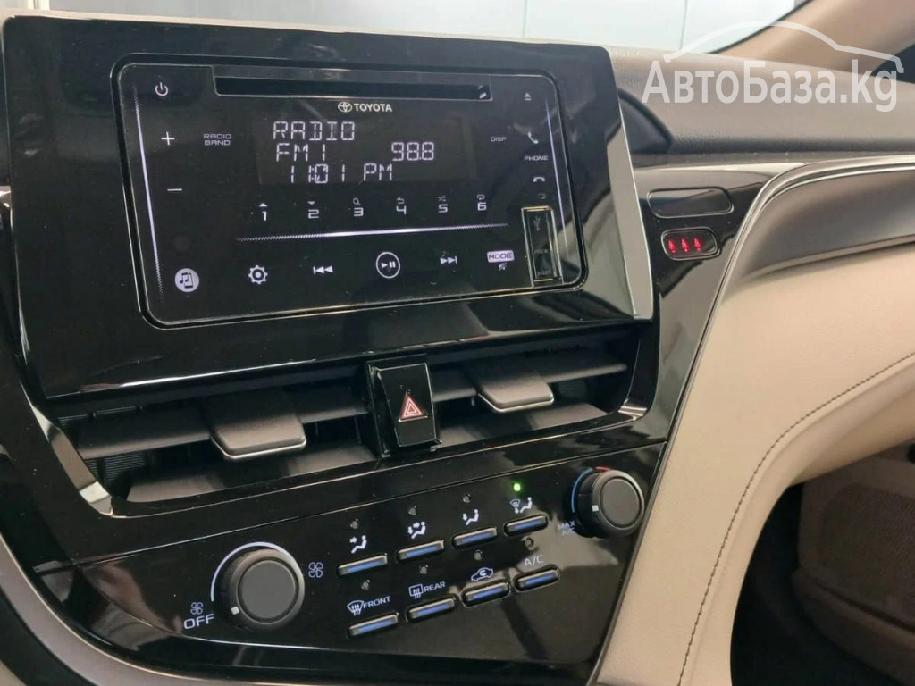 Toyota Camry 2017 года за 2 360 000 сом