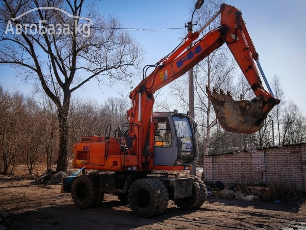 Экскаватор Hitachi  EX135