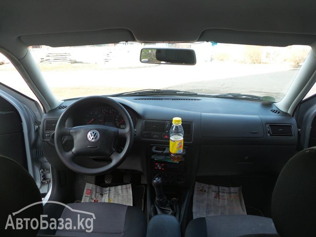 Volkswagen Golf 2002 года за 5 600$