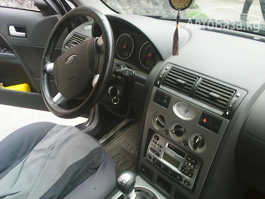Ford Mondeo 2002 года за ~381 900 руб.