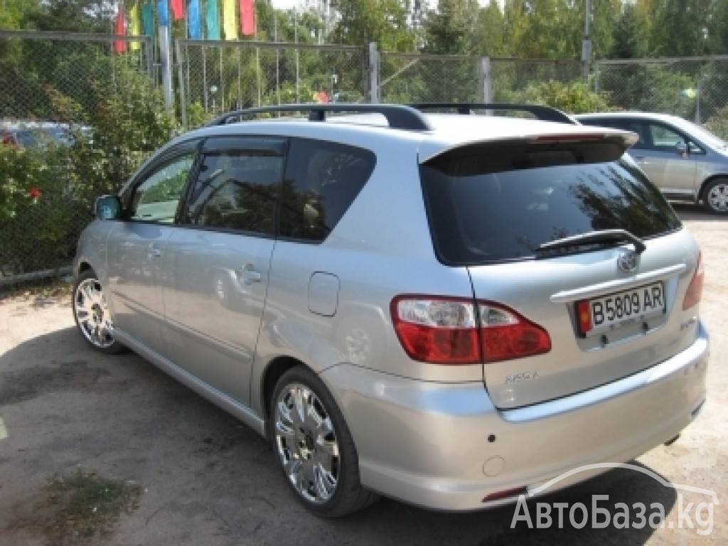 Toyota Ipsum 2004 года за ~517 300 сом