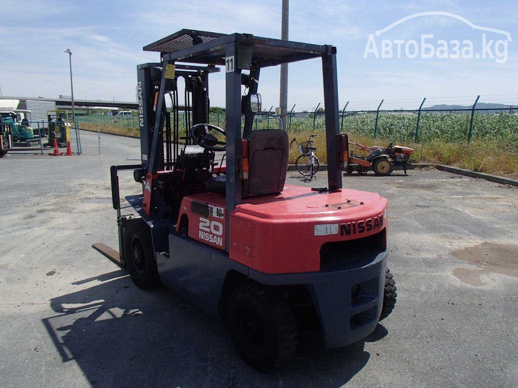 Погрузчик Nissan Forklift