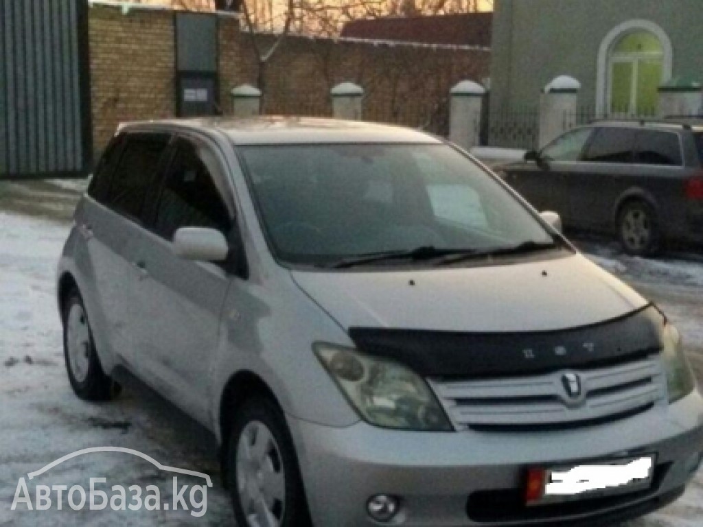 Toyota Ist 2003 года за ~275 900 сом