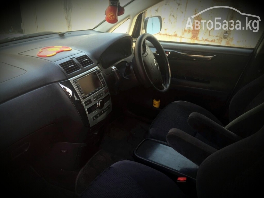 Toyota Ipsum 2004 года за ~517 300 сом