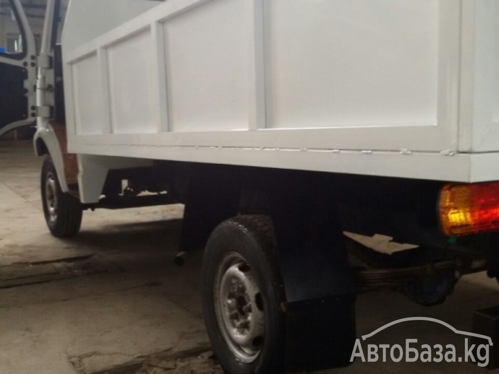 Бортовой Mercedes-Benz Sapog