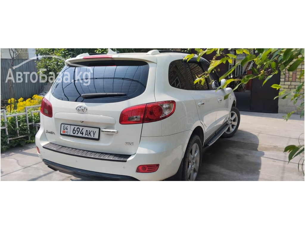Hyundai Santa Fe 2009 года за ~833 400 сом