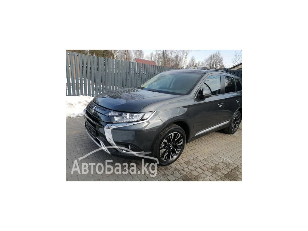 Mitsubishi Outlander 2017 года за ~2 368 500 сом