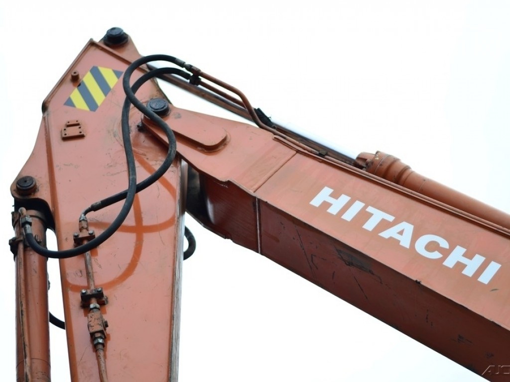 Экскаватор Hitachi 150w3