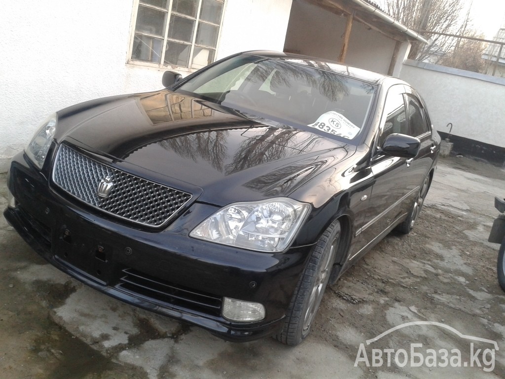 Toyota Crown 2004 года за ~862 100 сом