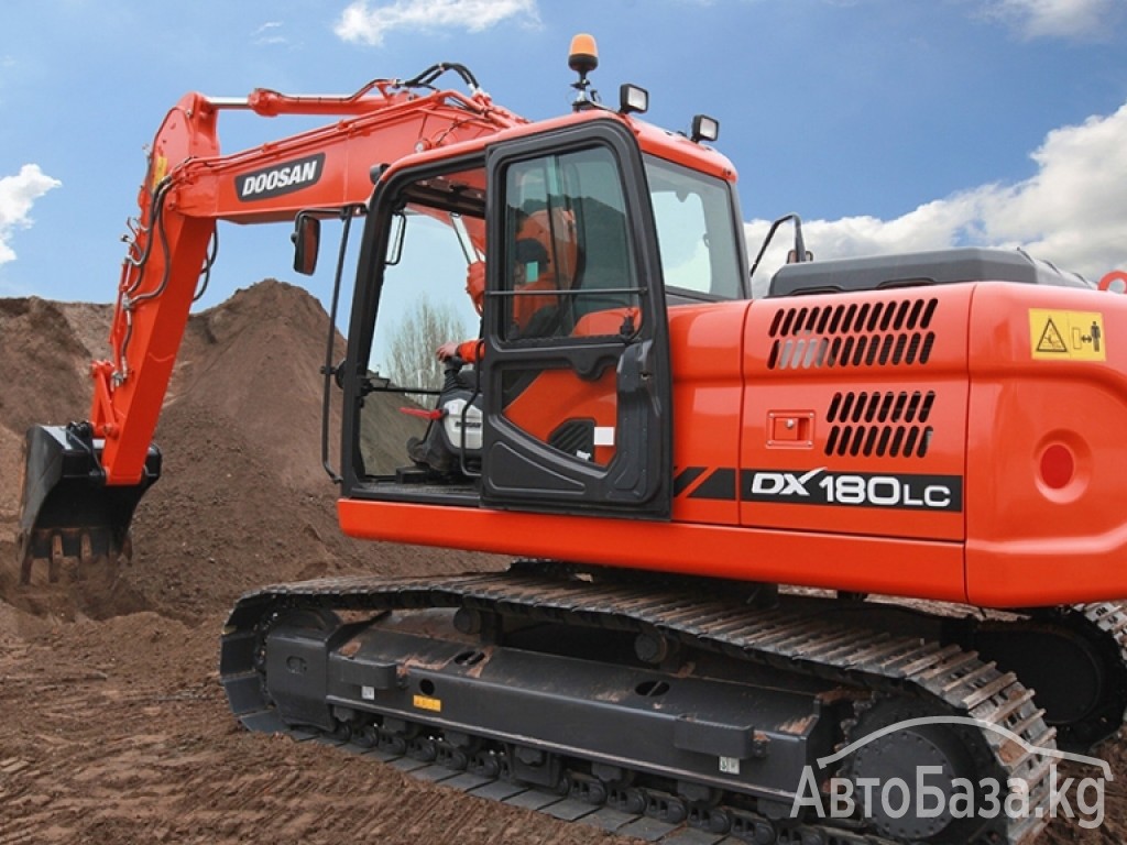 Экскаватор Doosan Гусеничный DX180LC