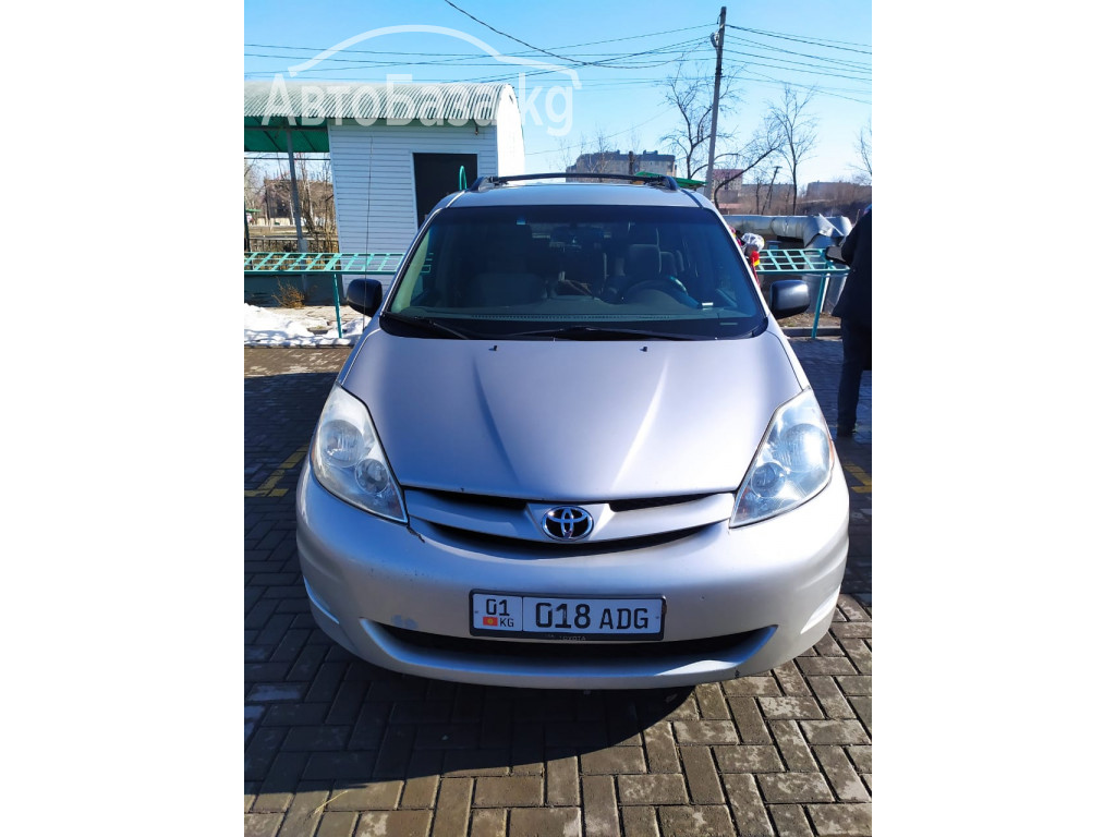 Toyota Sienna 2012 года за ~767 300 сом