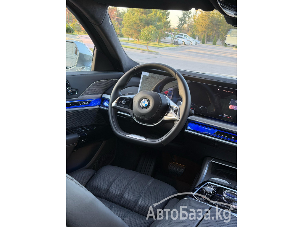 BMW 7 серия 2017 года за ~9 268 300 руб.