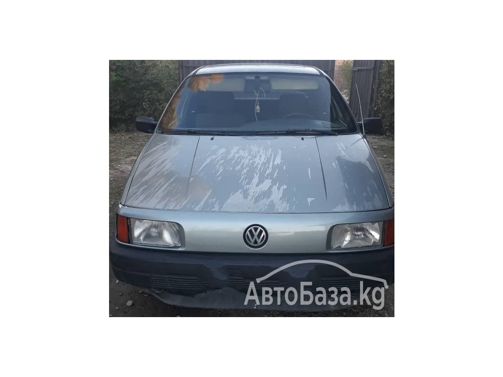 Volkswagen Passat 1988 года за 10 000 сом