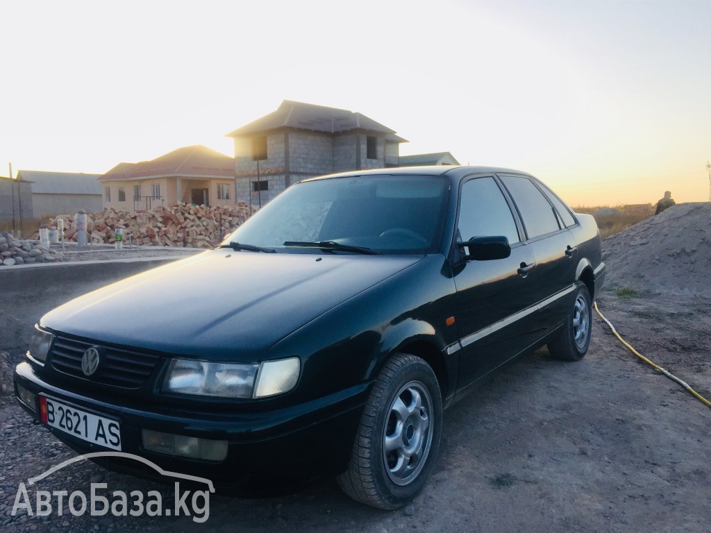 Volkswagen Passat 1996 года за 180 000 сом