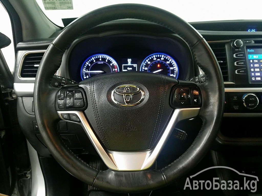 Toyota Highlander 2015 года за ~2 715 600 сом