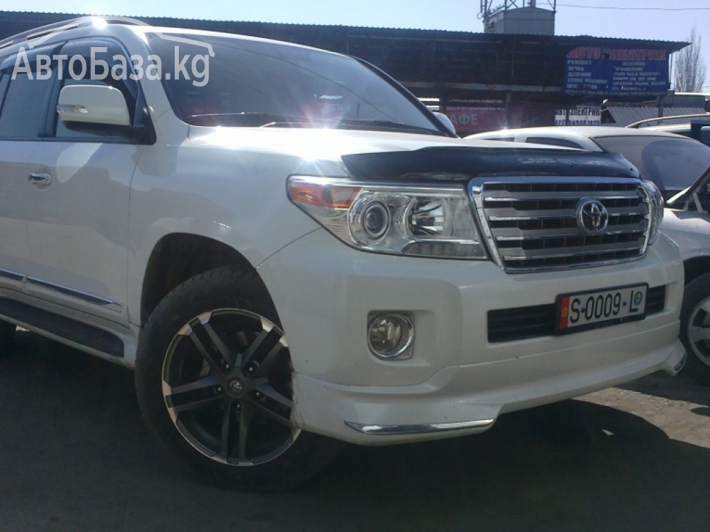 Toyota Land Cruiser 2012 года за ~3 448 300 сом