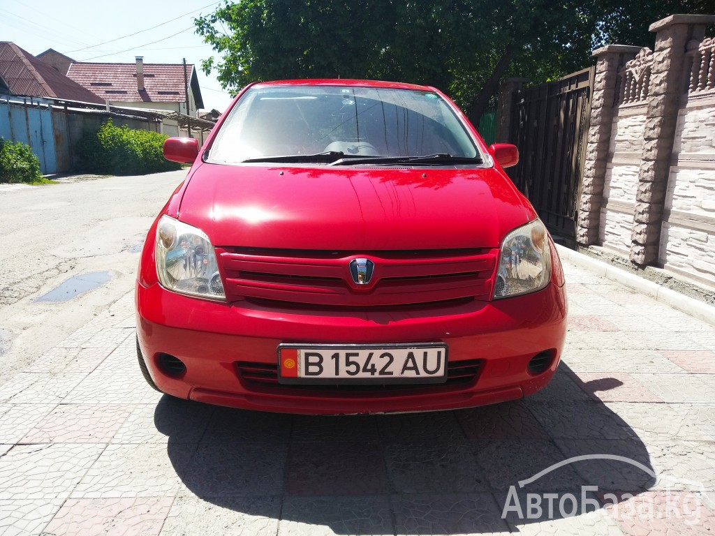 Toyota Ist 2003 года за ~388 000 сом