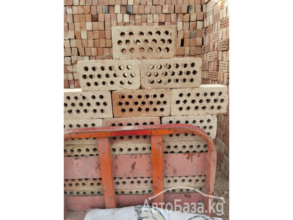 Кирпич, жжёный кирпич. Пустотелый, дырчатый, глиняный, керамический.