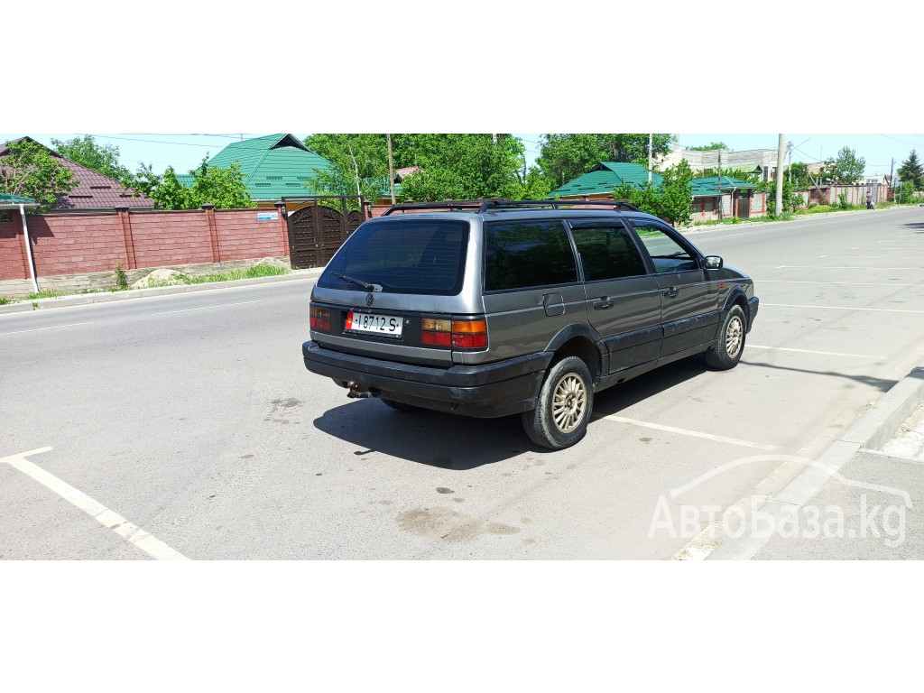 Volkswagen Passat 1993 года за 220 000 сом