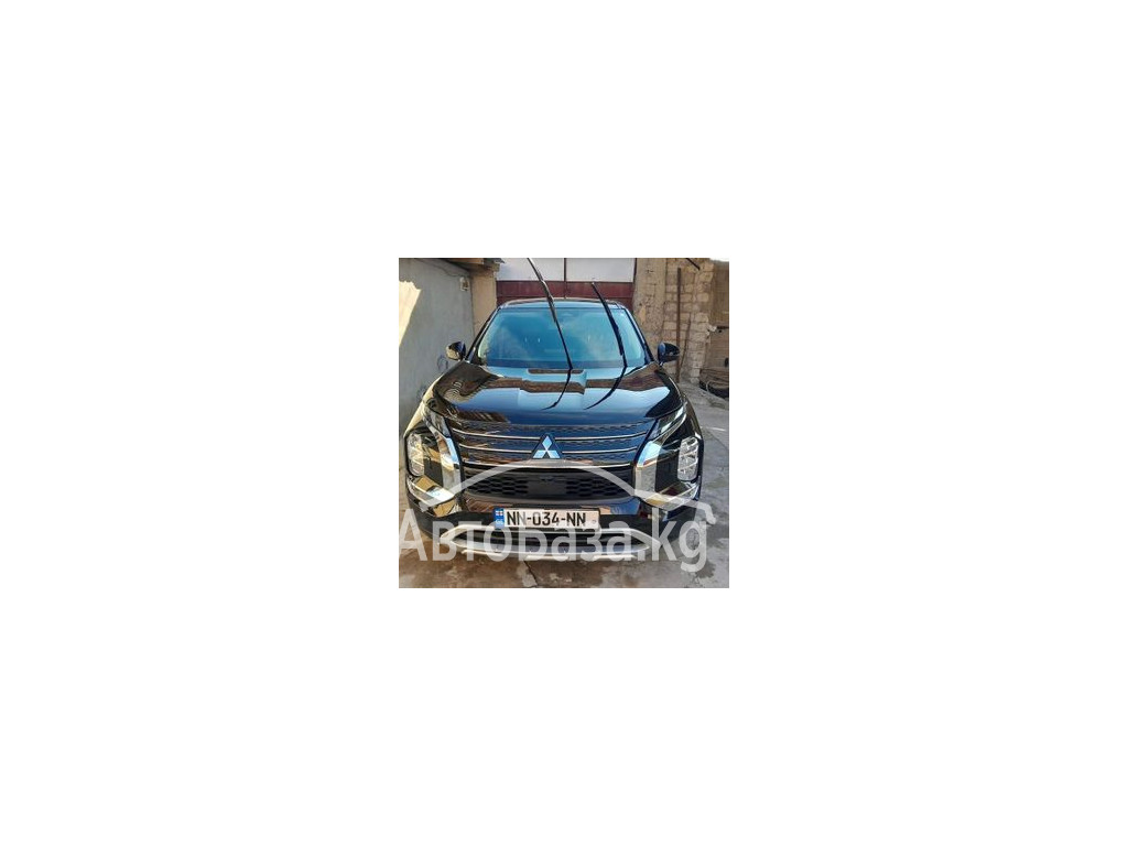 Mitsubishi Outlander 2017 года за ~2 105 300 сом