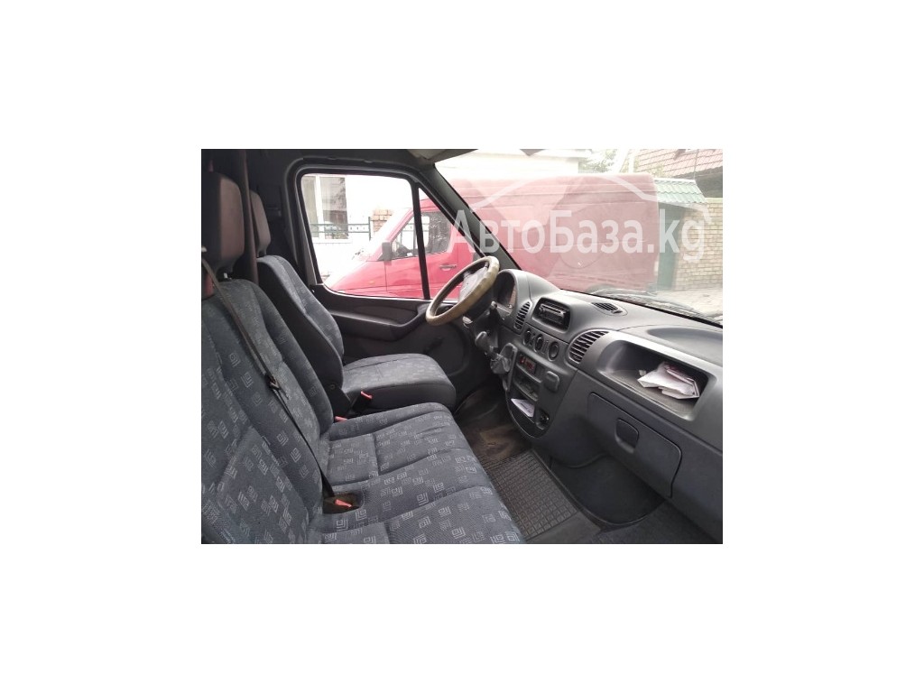 продаю Sprinter 416,  2004,  2.7Turbodiesel, холодильник, грузовой, белый