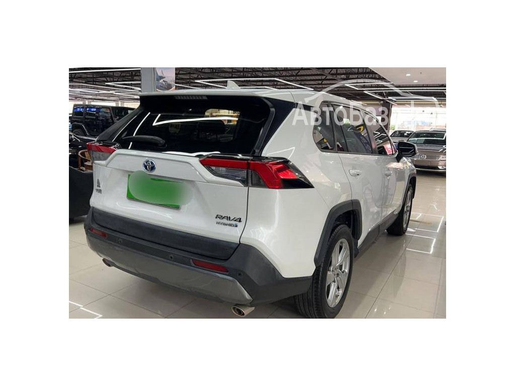 Toyota RAV4 2017 года за ~1 965 000 сом