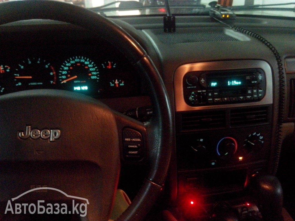 Jeep Cherokee 2003 года за 580 000 сом