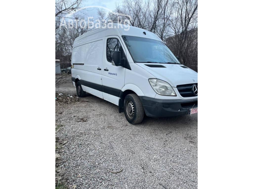 Фургон Mercedes-Benz Sprinter